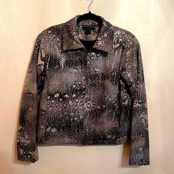 Jackets Galore. Silver Pattern Jacket with small sparkles inside. Size S. Korea - Picture 1 of 9